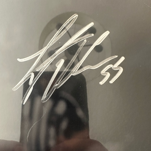 2 Leighton Vander Esch autograph photos (1)16x20 (1) 11x14 fanatics authenticity - Picture 2 of 9